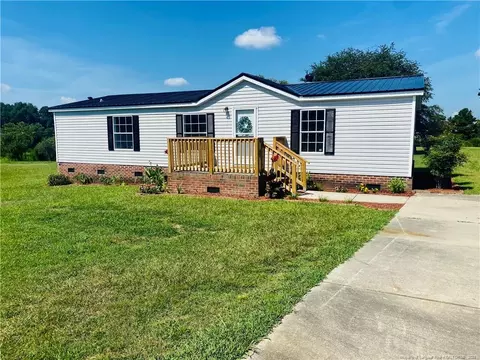 152 Serenity Lake Dr, Clinton, NC 28328