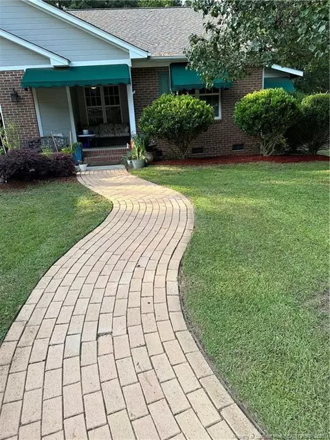 556 Carriage Ln, Raeford, NC 28376