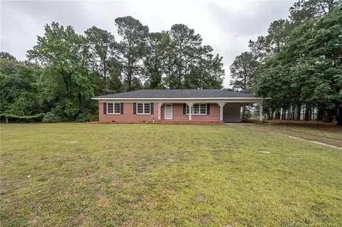 1350 Bearskin Rd, Salemburg, NC 28385