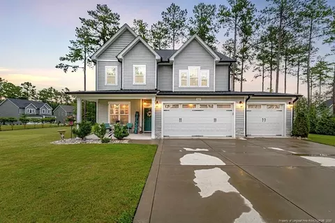 162 Timber Skip Dr, Spring Lake, NC 28390 photo 2