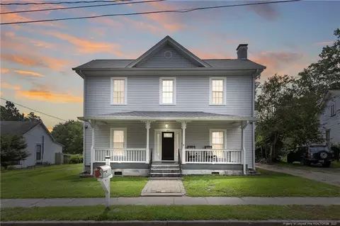204 E 2nd Ave E, Red Springs, NC 28377