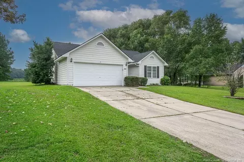 104 Thornback, Raeford, NC 28376