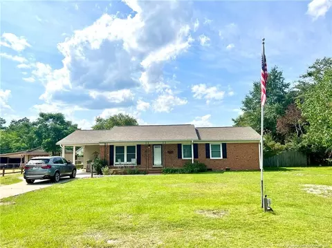 3660 Colonial Cv, Hope Mills, NC 28348