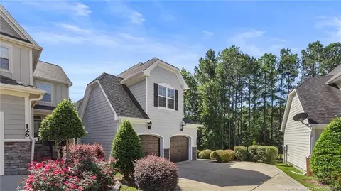 122 Pine Hawk Dr, Spring Lake, NC 28390 photo 2