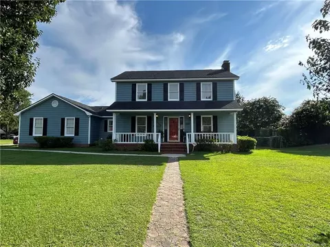 1882 Windlock Dr, Fayetteville, NC 28304