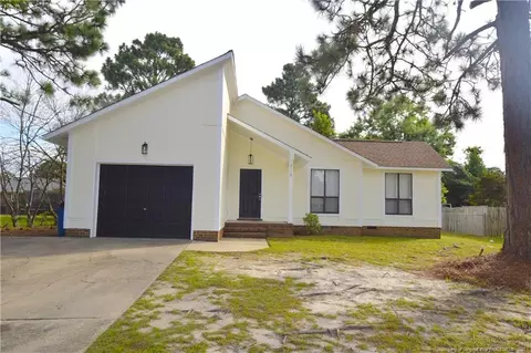 2116 Birchcreft Dr, Fayetteville, NC 28304