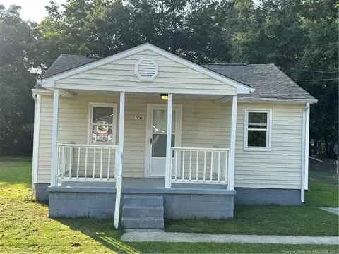 608 Mccormick St, Pembroke, NC 28372