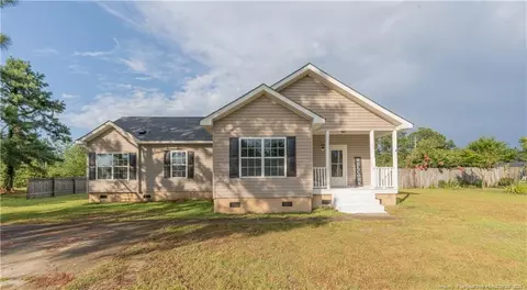 55 Danbury Dr, Saint Pauls, NC 28384