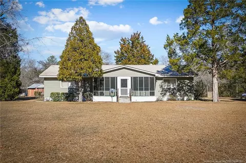 230 N Mcfarland Blue, Raeford, NC 28376