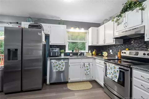 75 Doris Dr, Bunnlevel, NC 28323 photo 9