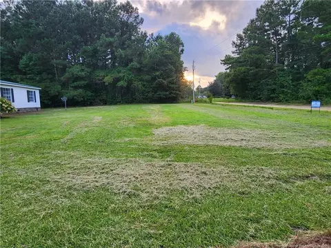 280 Josephine Dr, Lumberton, NC 28358 photo 4