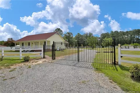 70 Tom Cat Ln, Roseboro, NC 28382