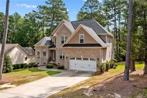 216 Heather Brook Cir, Spring Lake, NC 28390