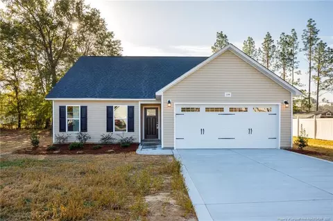 139 Sandy Grove Rd, Parkton, NC 28371