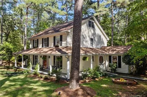 110 Edinboro Dr, Southern Pines, NC 28387