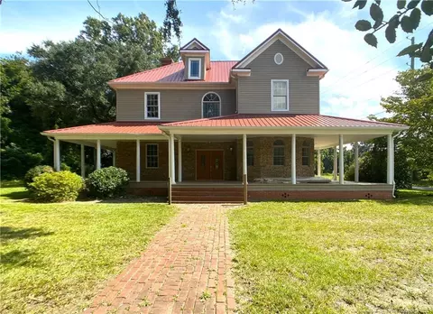 305 Mccaskill Ave, Maxton, NC 28364