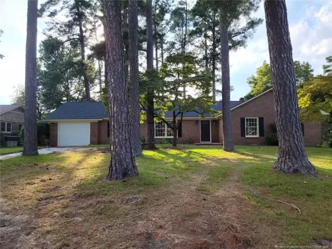 627 Wakefield Dr, Fayetteville, NC 28303