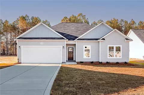 128 Magnolia St, Parkton, NC 28371