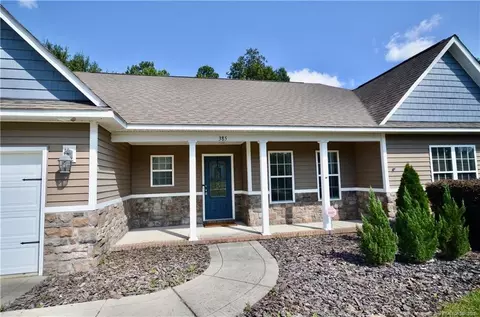 385 Regimental Dr, Cameron, NC 28326 photo 2
