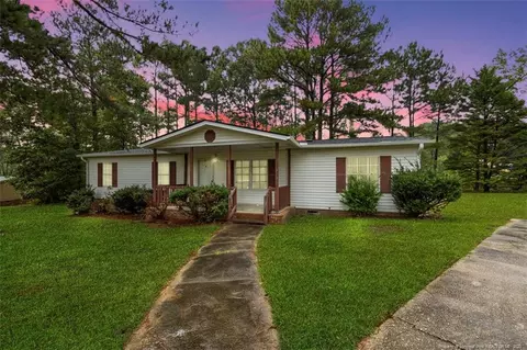 814 Lakerun Drive Dr, Bunnlevel, NC 28323