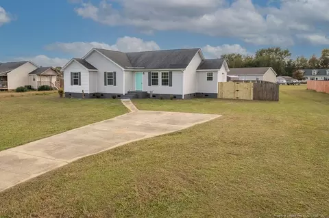 68 Vermilion Dr, Parkton, NC 28371