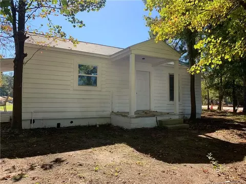 35 Dail St, Smithfield, NC 27577 photo 2