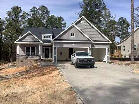 413 Piney Oak Dr, Carthage, NC 28327