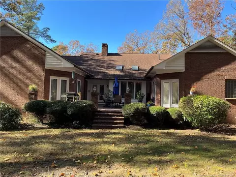 21 Trinity Dr, Lumberton, NC 28358 photo 2