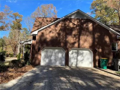 21 Trinity Dr, Lumberton, NC 28358 photo 3