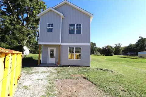 405 E Harnett St, Dunn, NC 28334 photo 2