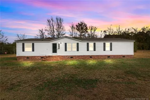 420 Ridge Ln, Autryville, NC 28318