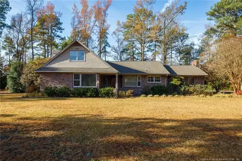 1046 E 4th Ave E, Red Springs, NC 28377