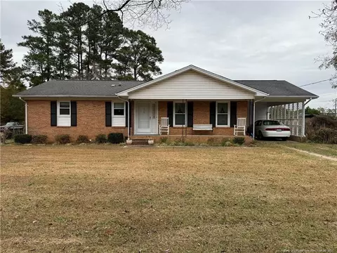 410 College, Raeford, NC 28376