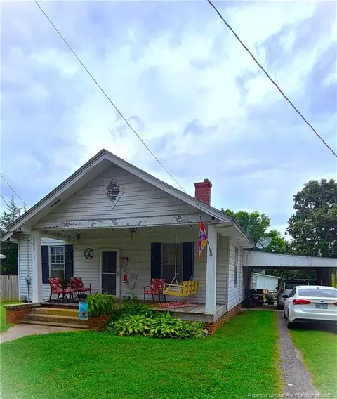 508 W E St, Erwin, NC 28339