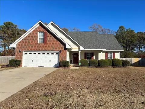128 Rushmore Ct, Raeford, NC 28376