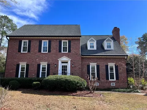 105 Bryce Creek Ln, Fayetteville, NC 28304