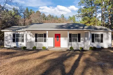 993 Pinebluff Lk, Aberdeen, NC 28315