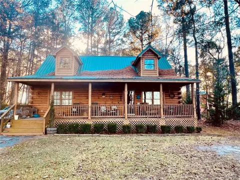 235 W Grove St, Newton Grove, NC 28366