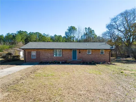 2508 Brinkley Dr, Spring Lake, NC 28390