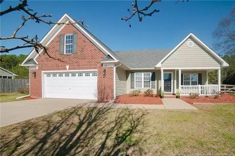 106 Mckinley Dr, Raeford, NC 28376