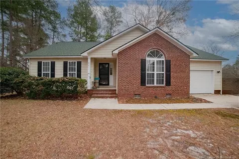 5611 Teagarden Pl, Hope Mills, NC 28348