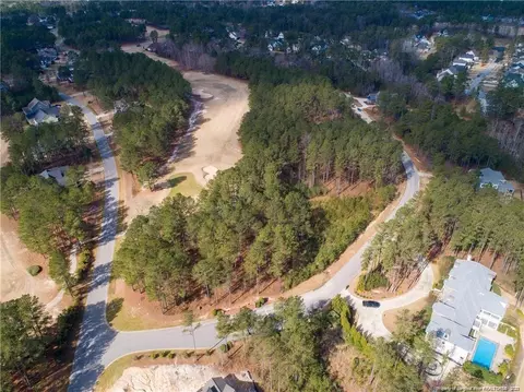 101 Broadlake Ln, Spring Lake, NC 28390