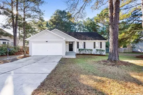 108 Windsor Ln, Raeford, NC 28376