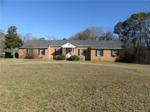 1417 Bragg St, Sanford, NC 27330