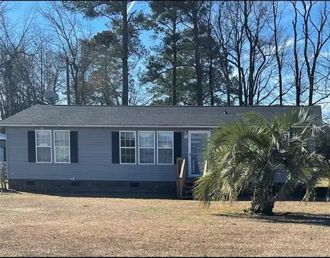 1052 Progressive Farm Rd, Fairmont, NC 28340