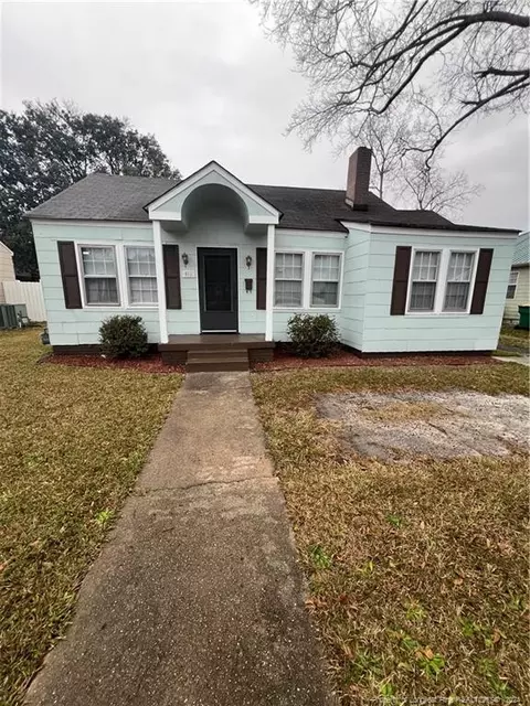 511 E 15th St, Lumberton, NC 28358
