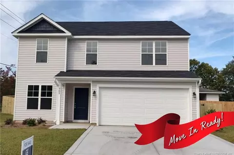 705 Caelin Farms Rd, Spring Lake, NC 28390