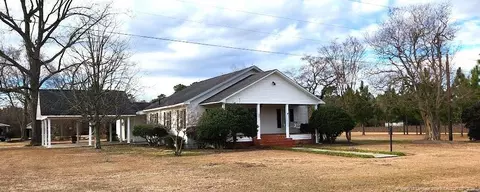 1040 Tobacco Rd, Fairmont, NC 28340