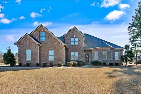 6423 Touchstone Dr, Fayetteville, NC 28311