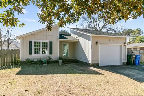 6223 Lake Trail Dr, Fayetteville, NC 28304